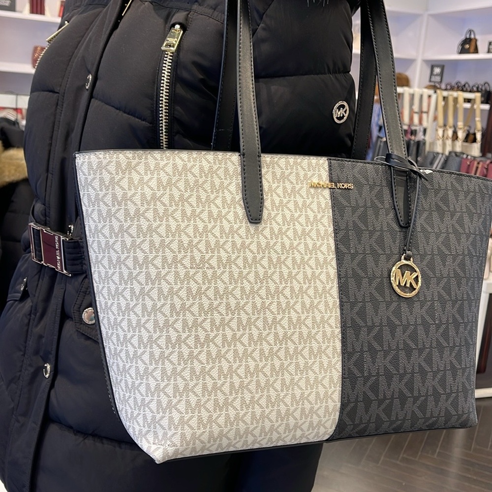 Michael Kors Jet Set Medium Two-Tone Logo Tote Shoulder Bag
BLACK COMBO
NWT - Picture 5 of 16
